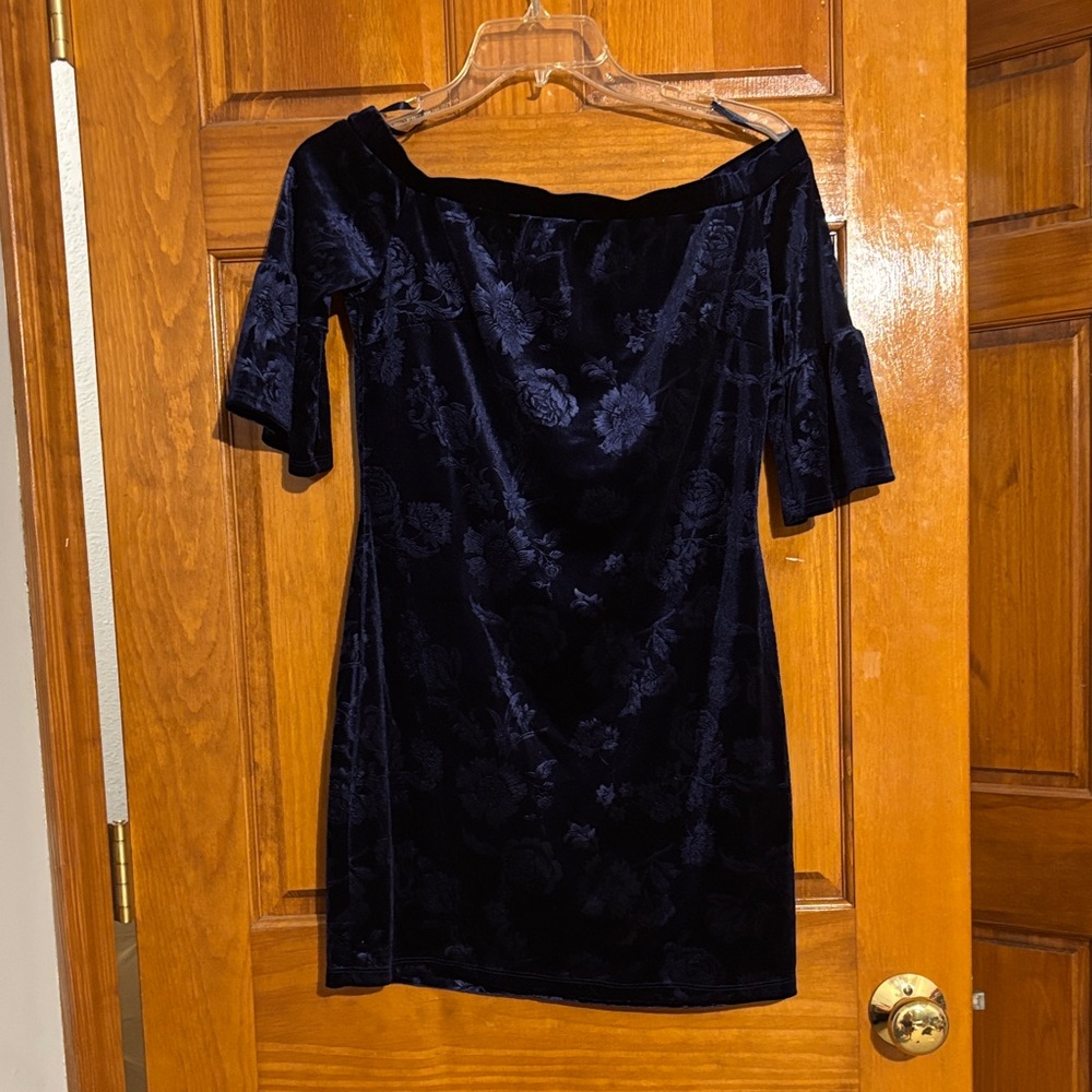 Chic Off-Shoulder Velvet Dress in Deep Blue❤️